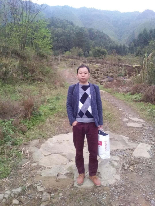 奋斗的第一张照片--重庆交友中心