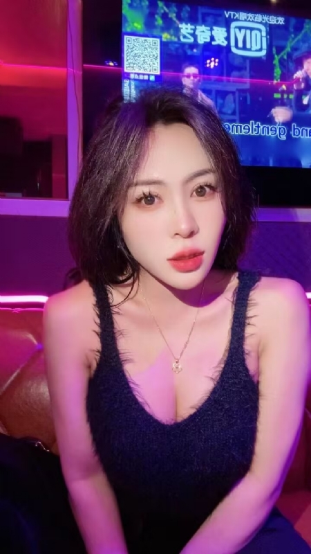 素素可月的第一张照片--重庆交友中心